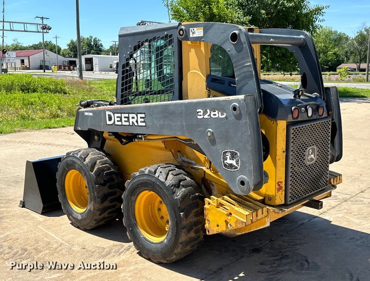 image for item DX0737 2010 John Deere 328D skid steer loader