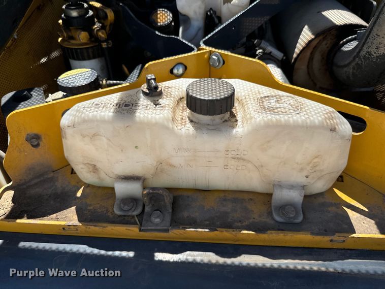 image for item DX0737 2010 John Deere 328D skid steer loader