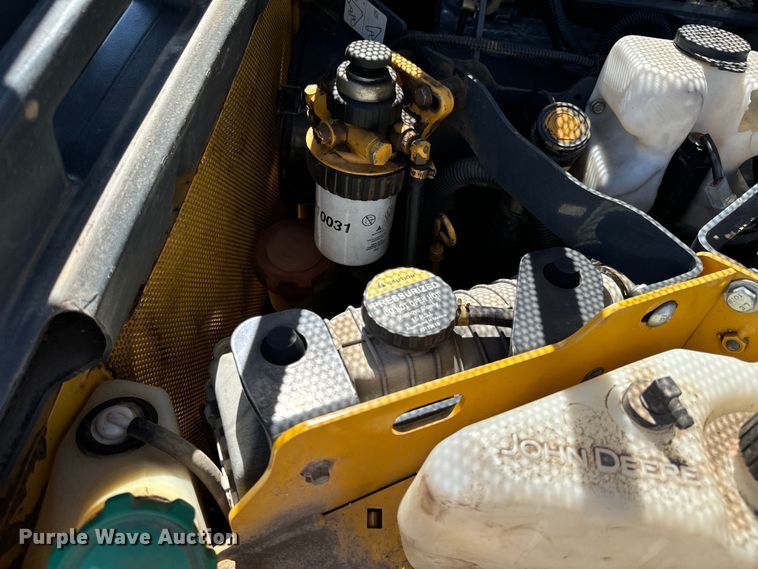 image for item DX0737 2010 John Deere 328D skid steer loader