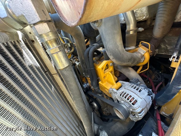 image for item DX0737 2010 John Deere 328D skid steer loader