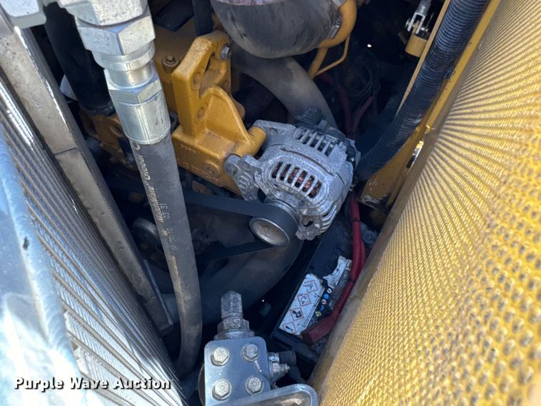 image for item DX0737 2010 John Deere 328D skid steer loader