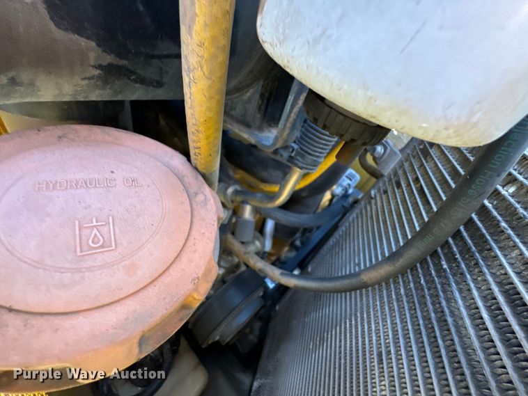 image for item DX0737 2010 John Deere 328D skid steer loader