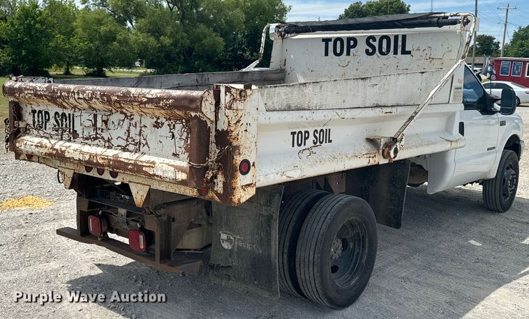 image for item DX0742 2000 Ford F450 Super Duty dump truck