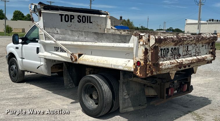 image for item DX0742 2000 Ford F450 Super Duty dump truck