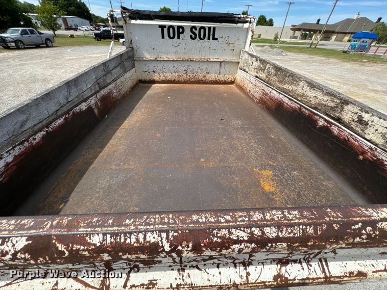 image for item DX0742 2000 Ford F450 Super Duty dump truck