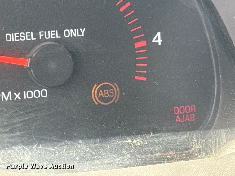 image for item DX0742 2000 Ford F450 Super Duty dump truck