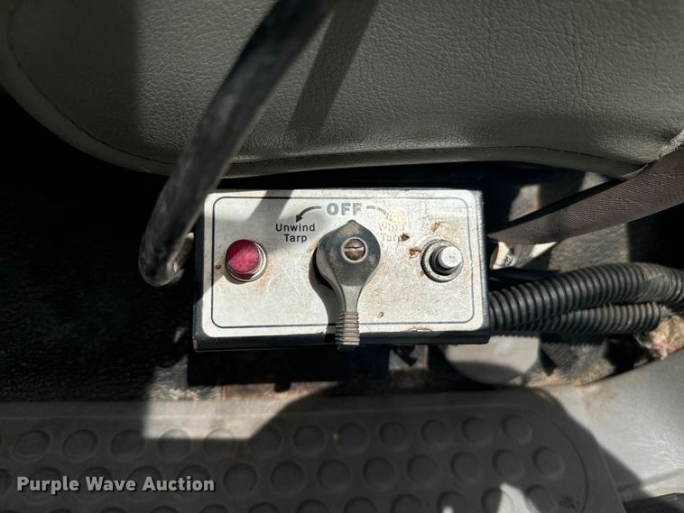 image for item DX0742 2000 Ford F450 Super Duty dump truck