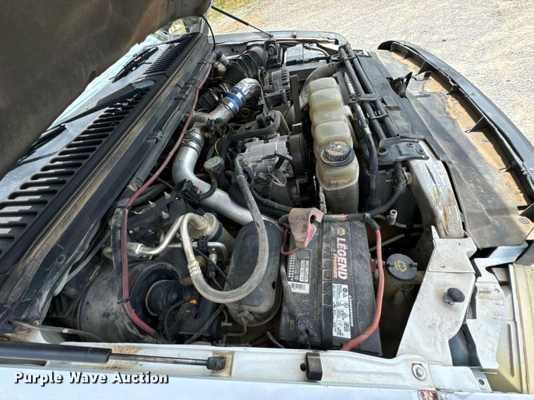 image for item DX0742 2000 Ford F450 Super Duty dump truck