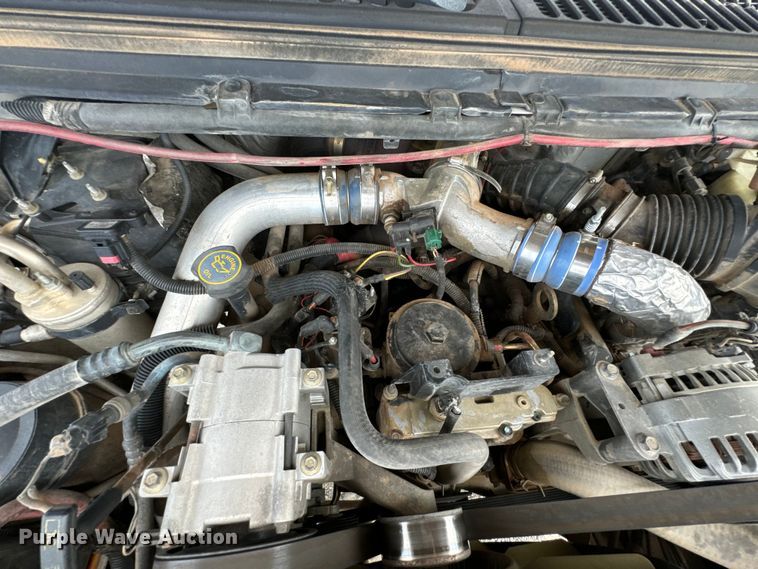 image for item DX0742 2000 Ford F450 Super Duty dump truck