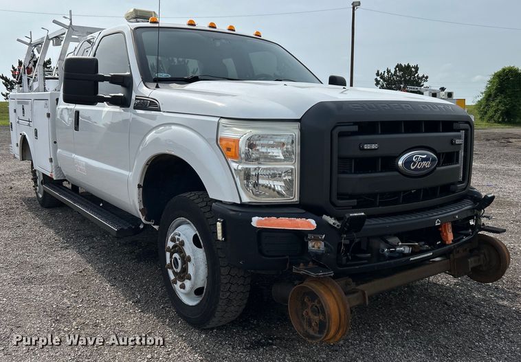 image for item EG0674 2011 Ford F350 Super Duty  SuperCab utility bed pickup truck