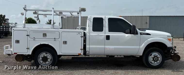 image for item EG0674 2011 Ford F350 Super Duty  SuperCab utility bed pickup truck