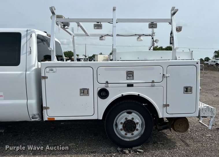 image for item EG0674 2011 Ford F350 Super Duty  SuperCab utility bed pickup truck