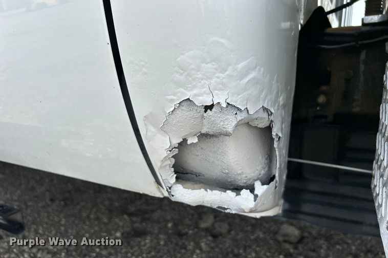 image for item EG0674 2011 Ford F350 Super Duty  SuperCab utility bed pickup truck