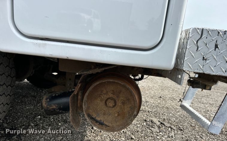 image for item EG0674 2011 Ford F350 Super Duty  SuperCab utility bed pickup truck