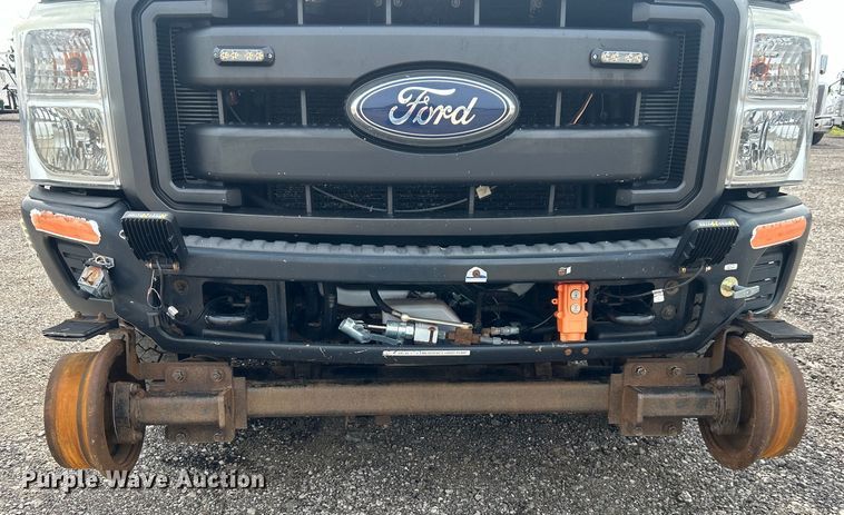 image for item EG0674 2011 Ford F350 Super Duty  SuperCab utility bed pickup truck