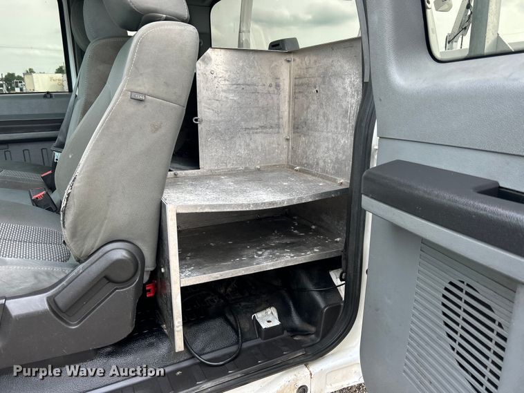 image for item EG0674 2011 Ford F350 Super Duty  SuperCab utility bed pickup truck