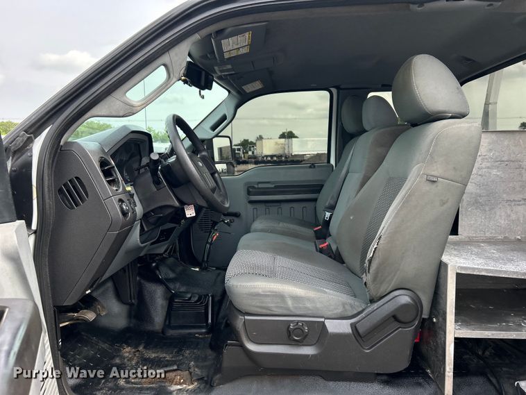 image for item EG0674 2011 Ford F350 Super Duty  SuperCab utility bed pickup truck