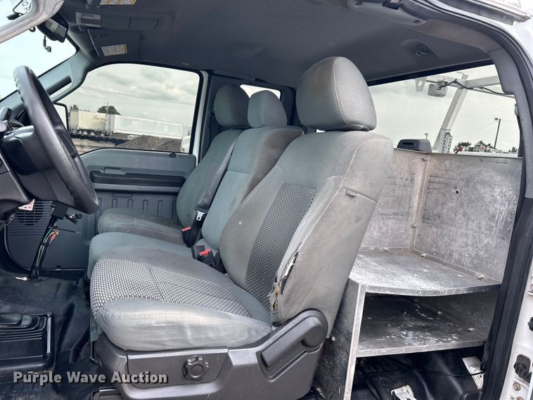 image for item EG0674 2011 Ford F350 Super Duty  SuperCab utility bed pickup truck