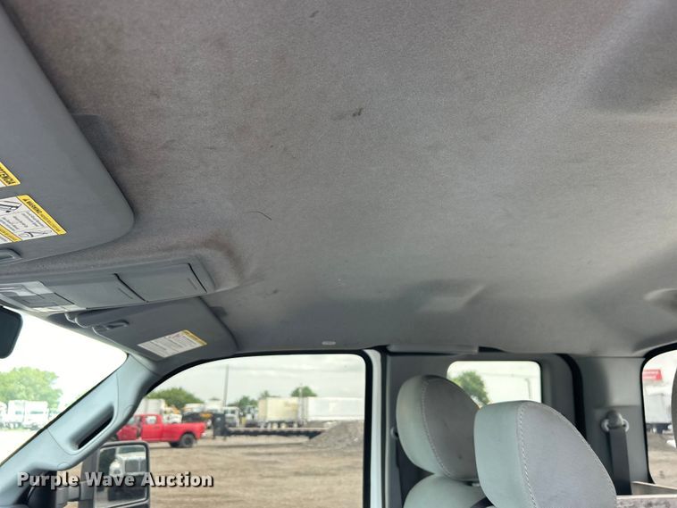 image for item EG0674 2011 Ford F350 Super Duty  SuperCab utility bed pickup truck