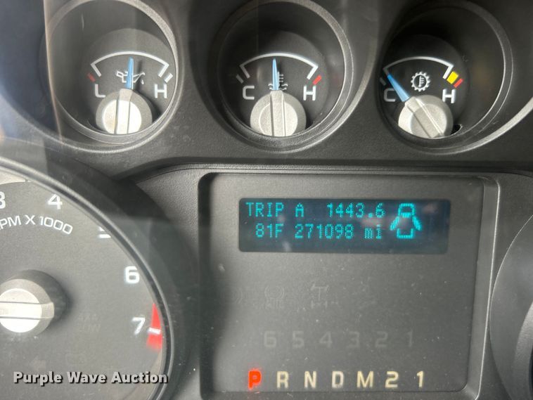 image for item EG0674 2011 Ford F350 Super Duty  SuperCab utility bed pickup truck