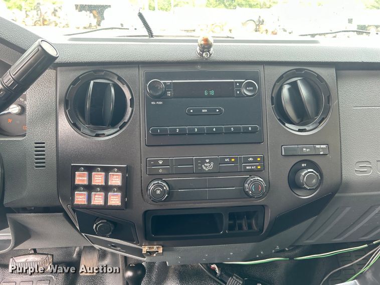 image for item EG0674 2011 Ford F350 Super Duty  SuperCab utility bed pickup truck