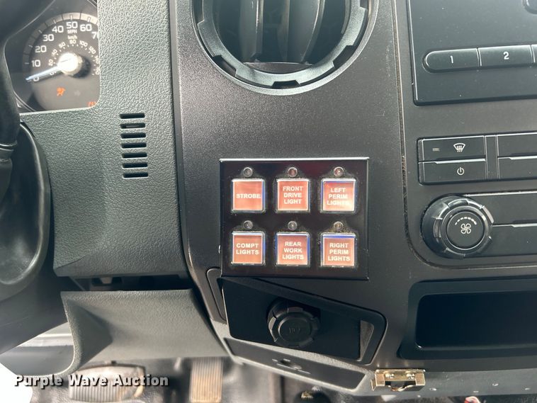 image for item EG0674 2011 Ford F350 Super Duty  SuperCab utility bed pickup truck