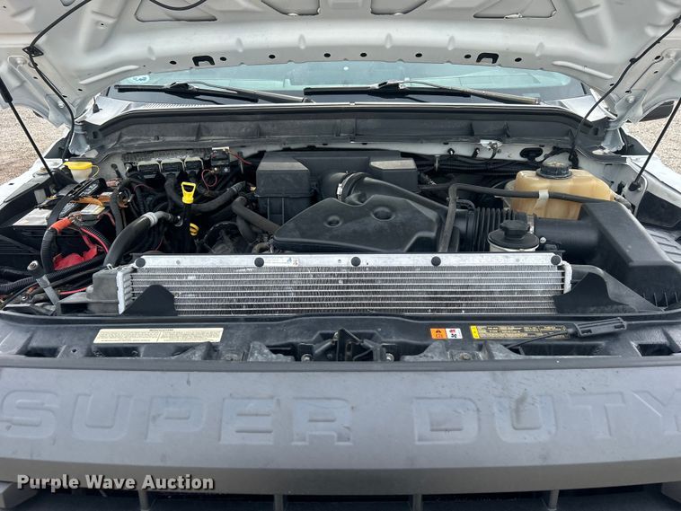 image for item EG0674 2011 Ford F350 Super Duty  SuperCab utility bed pickup truck