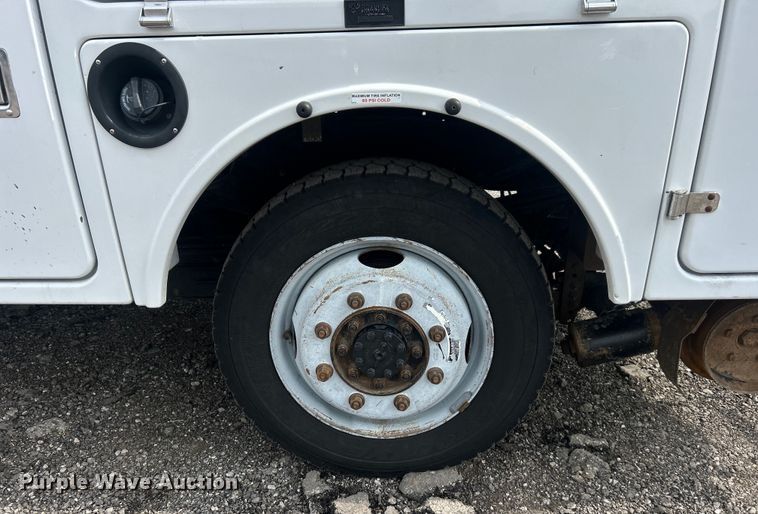 image for item EG0674 2011 Ford F350 Super Duty  SuperCab utility bed pickup truck