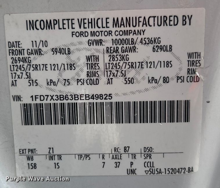 image for item EG0674 2011 Ford F350 Super Duty  SuperCab utility bed pickup truck