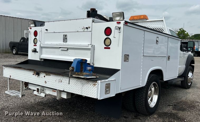 image for item EG0675 2014 Ford F450 Super Duty  utility / service truck