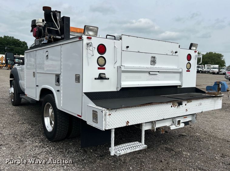 image for item EG0675 2014 Ford F450 Super Duty  utility / service truck