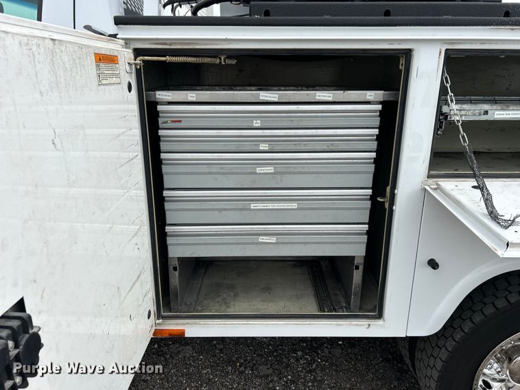 image for item EG0675 2014 Ford F450 Super Duty  utility / service truck