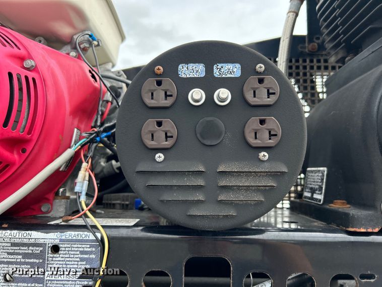 image for item EG0675 2014 Ford F450 Super Duty  utility / service truck