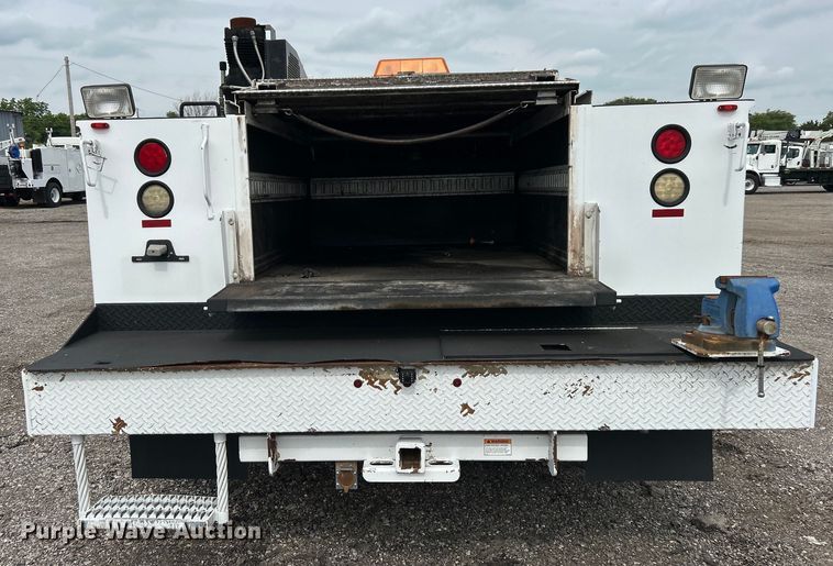 image for item EG0675 2014 Ford F450 Super Duty  utility / service truck