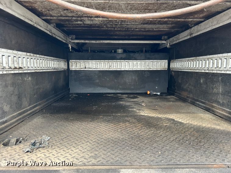 image for item EG0675 2014 Ford F450 Super Duty  utility / service truck