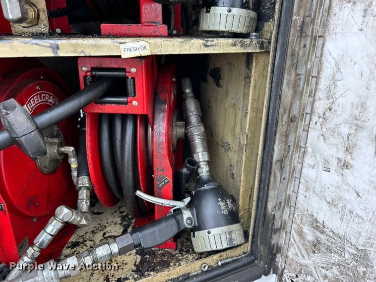 image for item EG0675 2014 Ford F450 Super Duty  utility / service truck