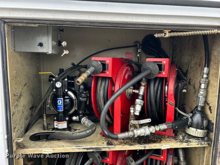 image for item EG0675 2014 Ford F450 Super Duty  utility / service truck