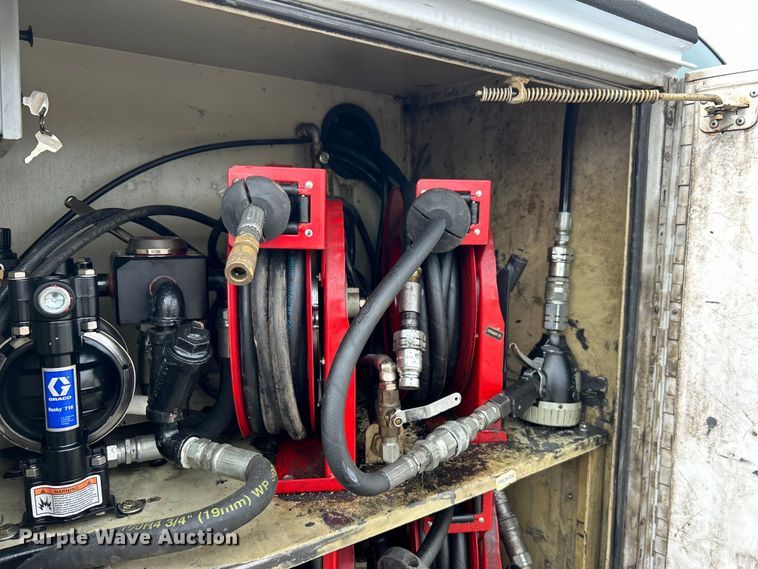 image for item EG0675 2014 Ford F450 Super Duty  utility / service truck