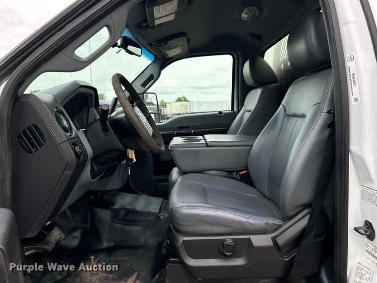 image for item EG0675 2014 Ford F450 Super Duty  utility / service truck