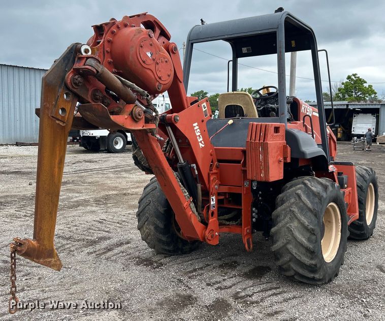 image for item EG0692 2001 Ditch Witch  RT90H cable plow