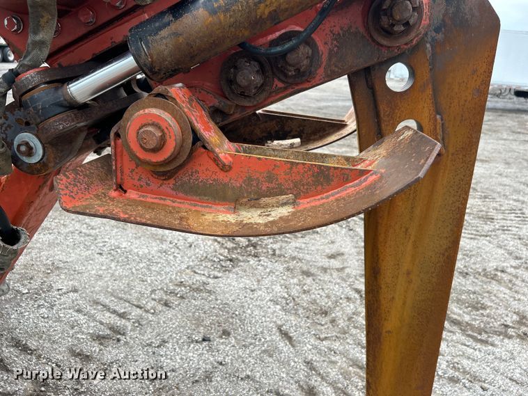 image for item EG0692 2001 Ditch Witch  RT90H cable plow