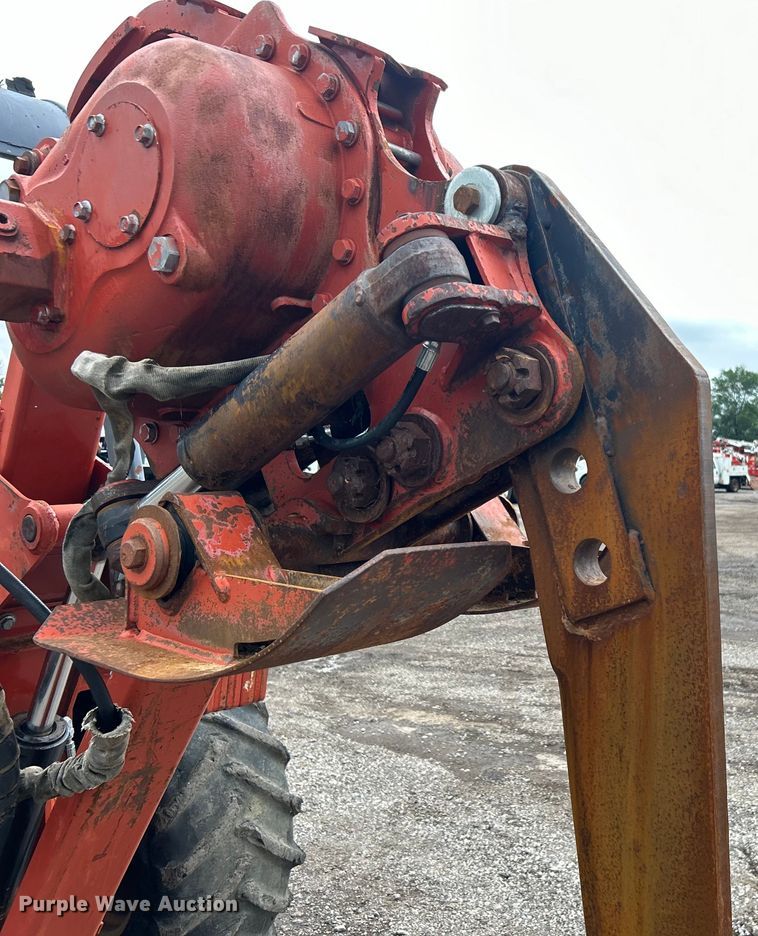 image for item EG0692 2001 Ditch Witch  RT90H cable plow