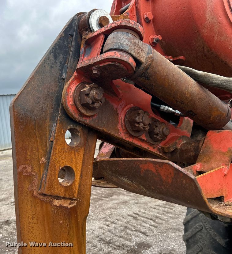 image for item EG0692 2001 Ditch Witch  RT90H cable plow