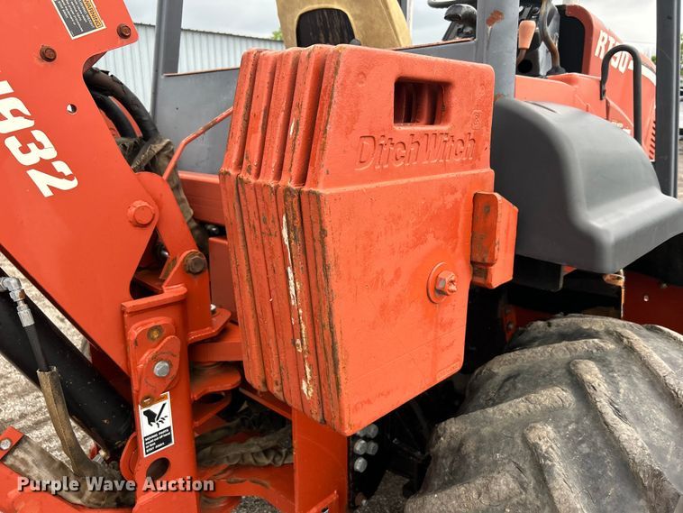 image for item EG0692 2001 Ditch Witch  RT90H cable plow