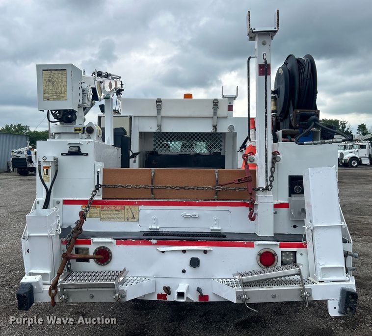 image for item EG0694 2015 Ford F550 Super Duty Crew Cab utility / service truck