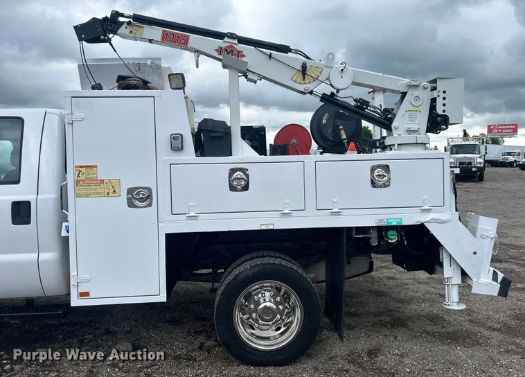 image for item EG0694 2015 Ford F550 Super Duty Crew Cab utility / service truck