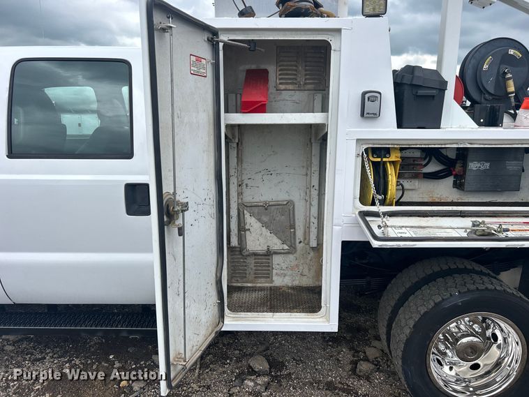 image for item EG0694 2015 Ford F550 Super Duty Crew Cab utility / service truck