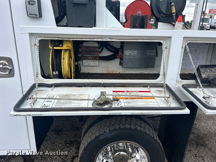 image for item EG0694 2015 Ford F550 Super Duty Crew Cab utility / service truck