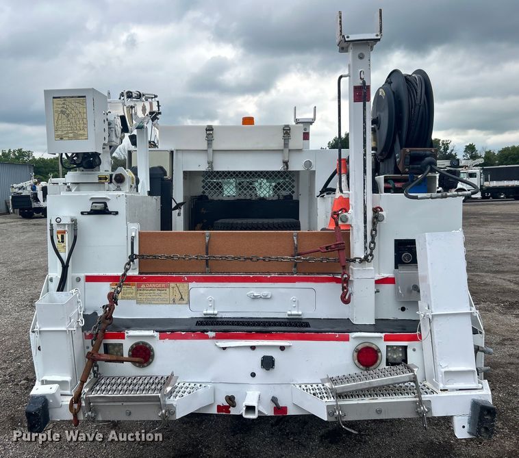 image for item EG0694 2015 Ford F550 Super Duty Crew Cab utility / service truck