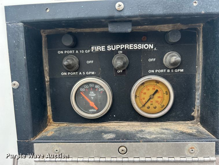 image for item EG0694 2015 Ford F550 Super Duty Crew Cab utility / service truck